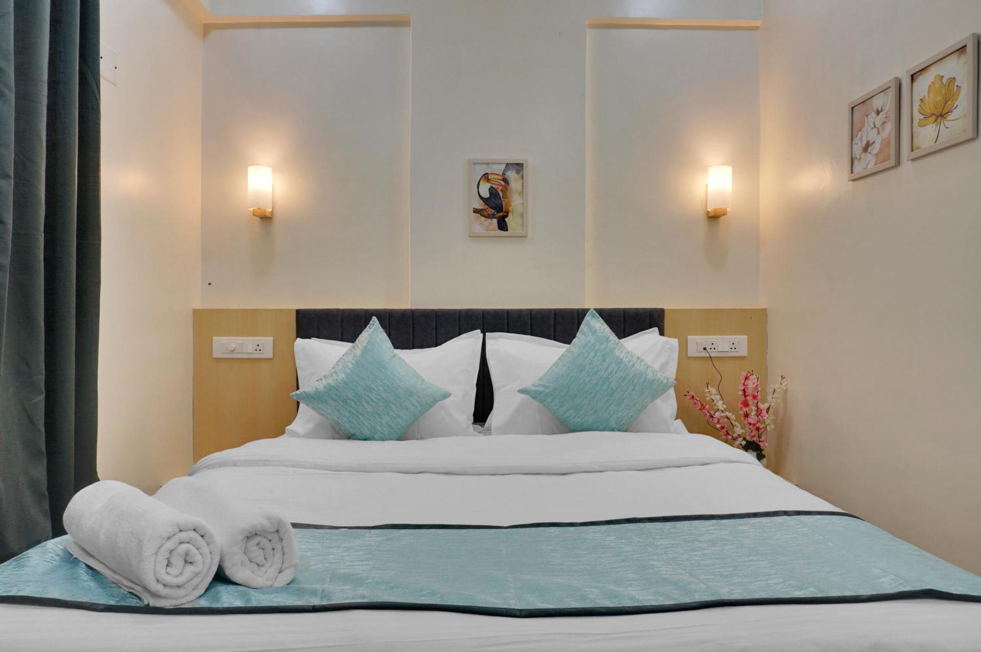 Urban Hometel Pune Zewnętrze zdjęcie