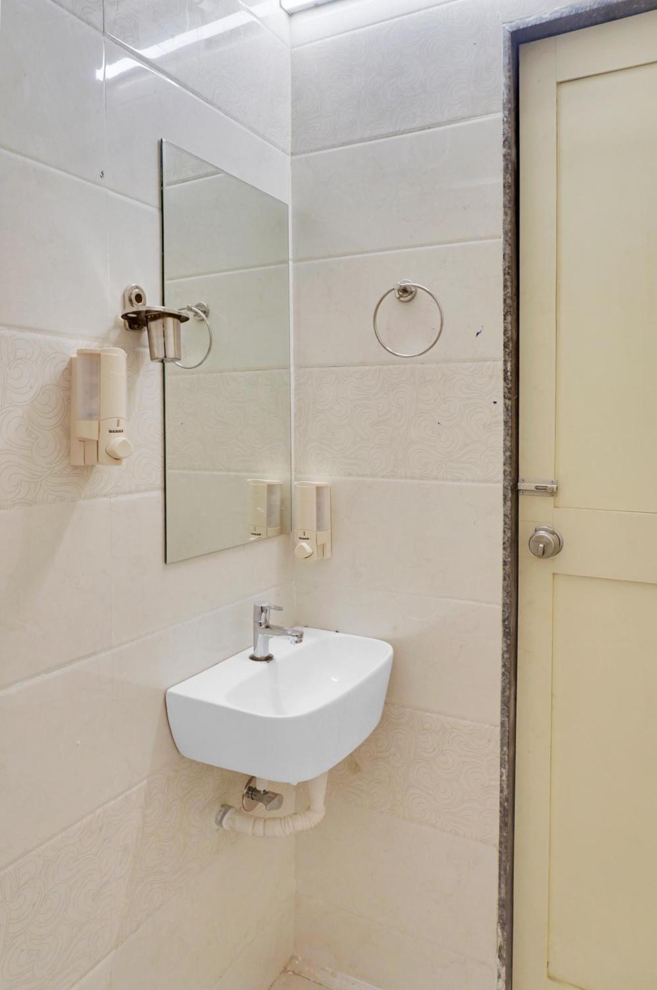 Urban Hometel Pune Zewnętrze zdjęcie